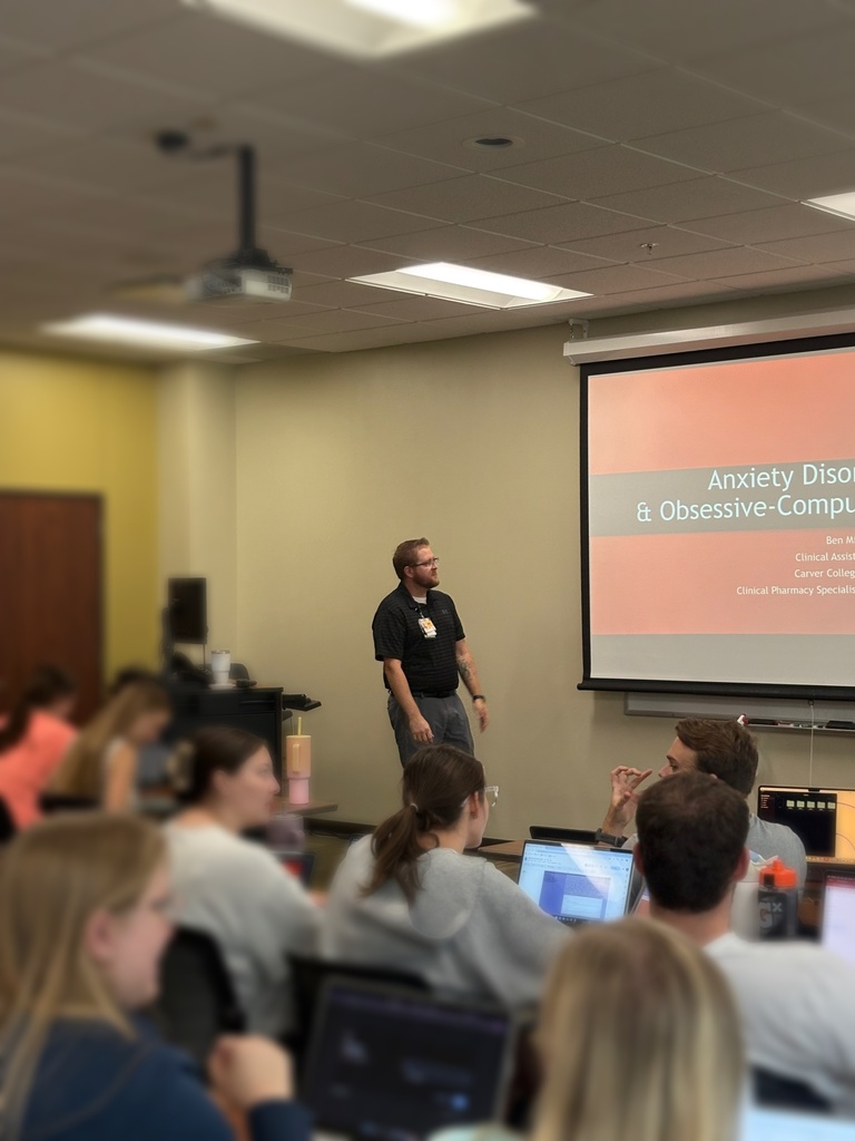 Ben Miskle, PharmD lecturing to PA students