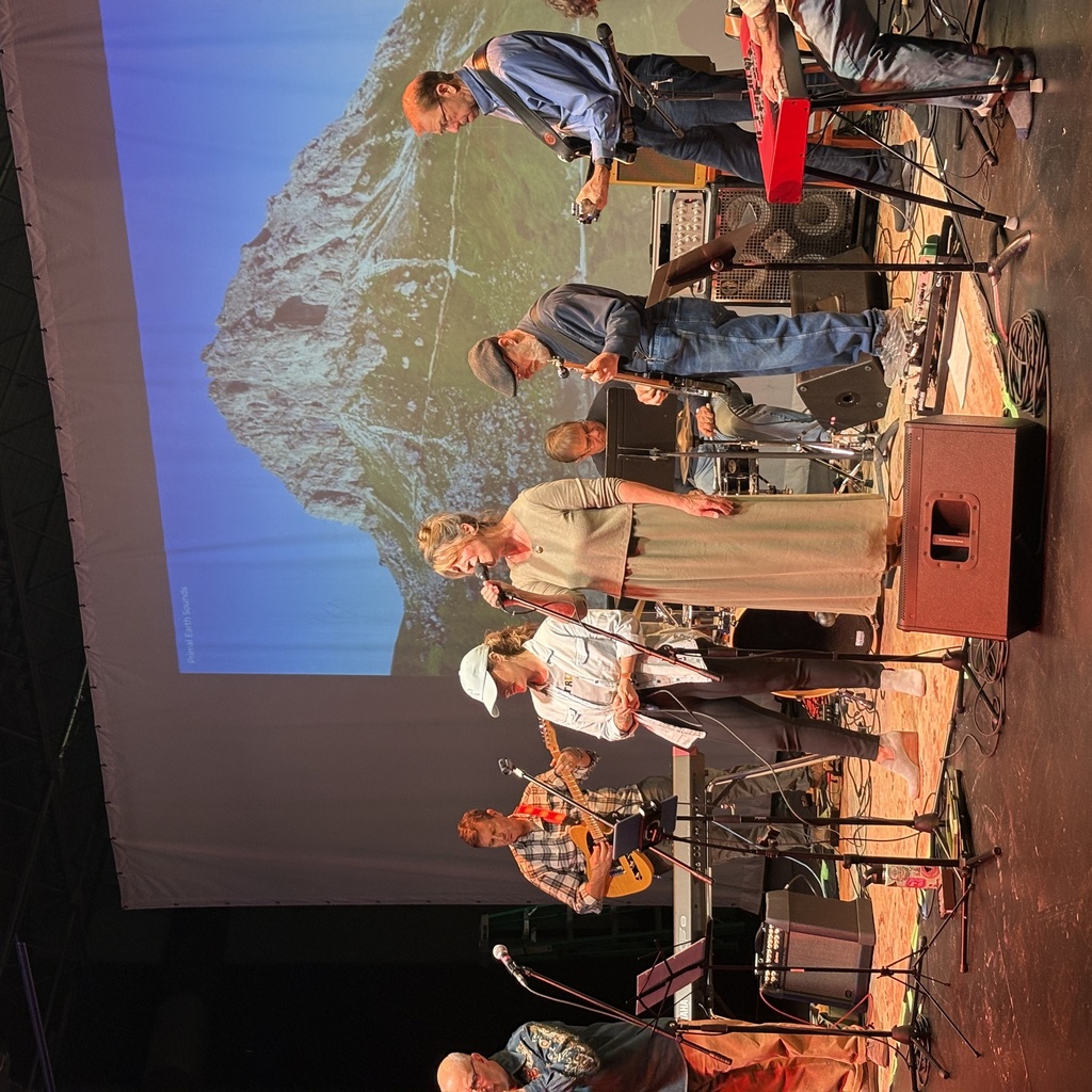 Ann Aschoff and The Recliners at INTO LIGHT Benefit Concert